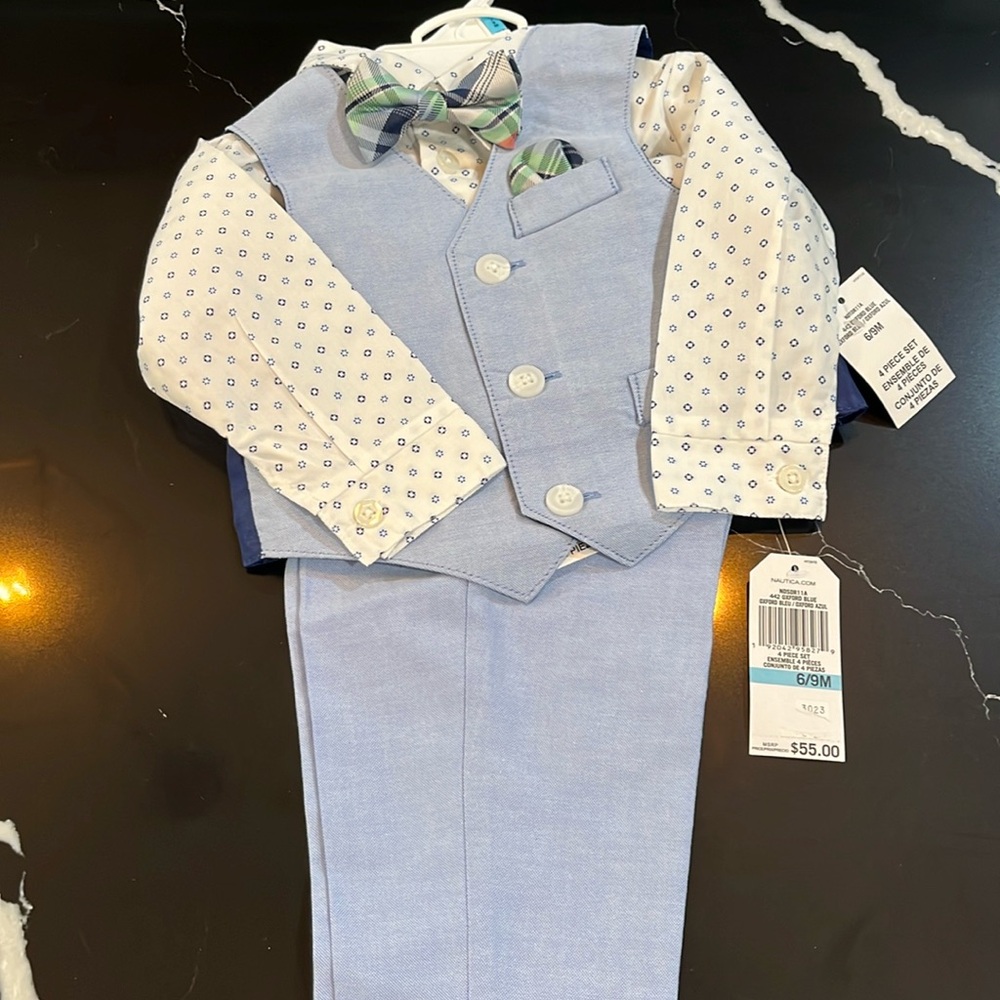 New with tags Nautica 4 piece suit